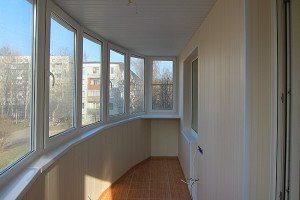 Качественное остекление балконов в Омске
